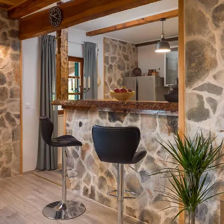 Adamaris Rogoznica (Sibenik-Knin)